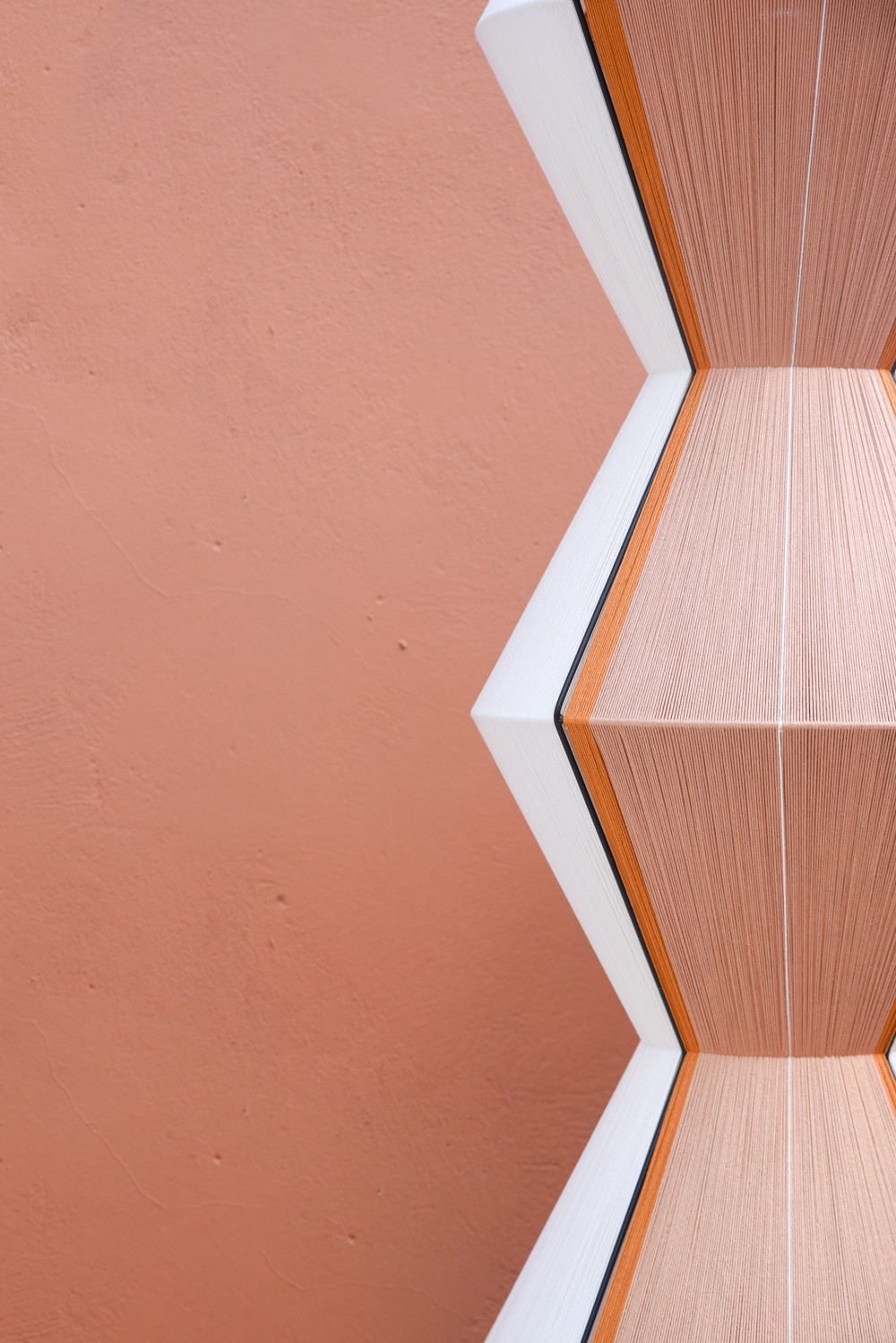 Detail of STELE sculptural floor lamp by HOMMETRY